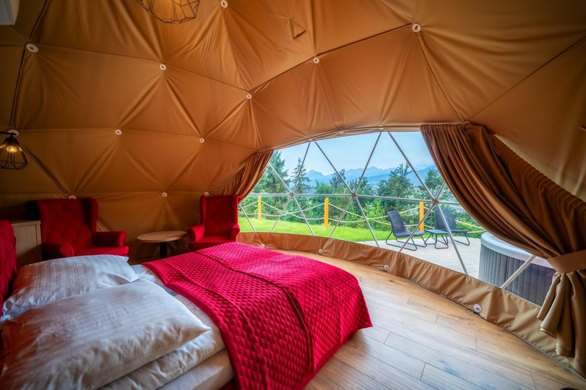 Розкішний намет Diamond Glamp & Jacuzzi *