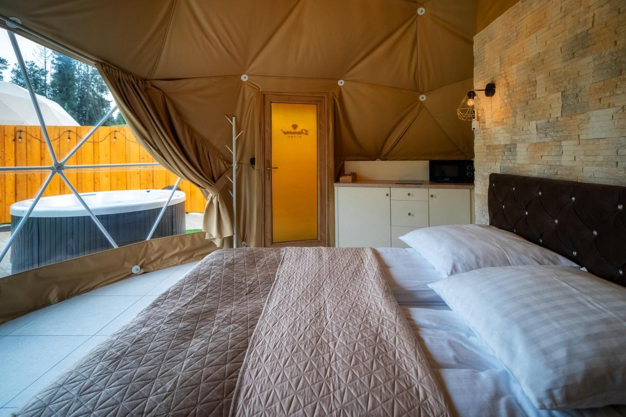 Diamond Glamp & Jacuzzi Розкішний намет *